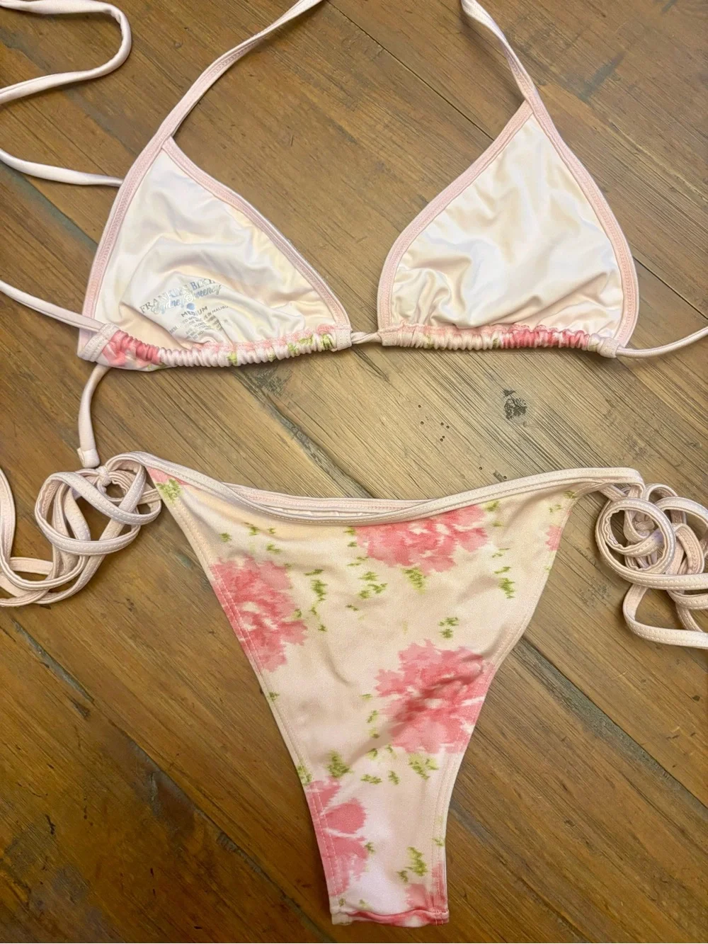 Frankie’s bikinis x Sydney Sweeney Mio Amore bikini set